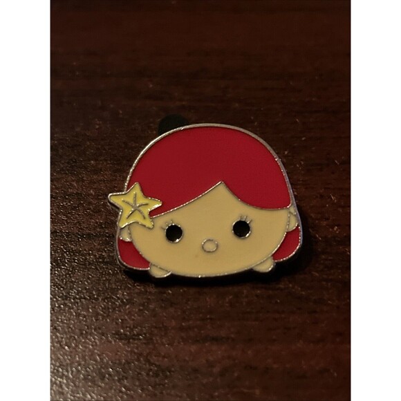Disney Ariel Tsum Tsum Mystery Series 4 Pin - Picture 1 of 4